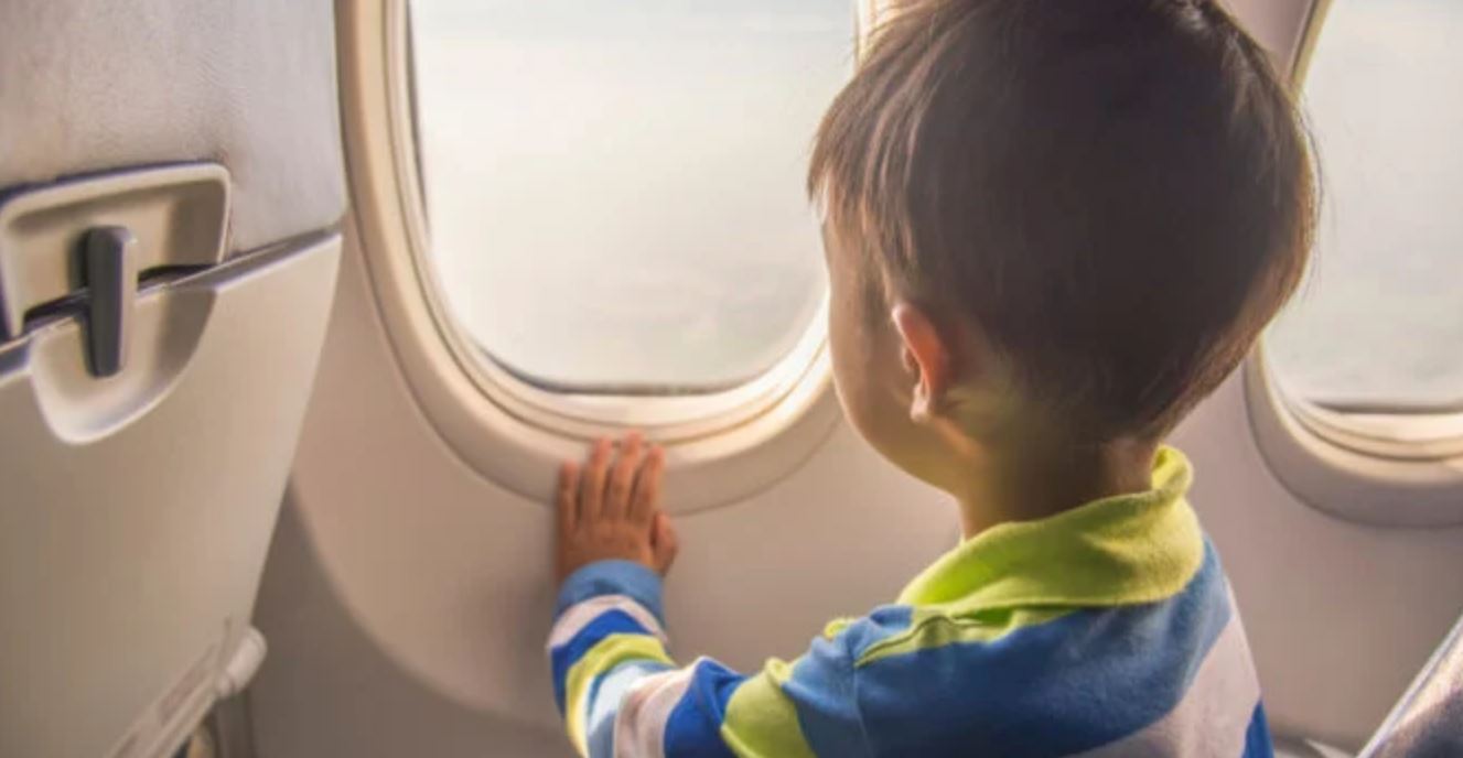 bimbi-in-aereo-1.jpg