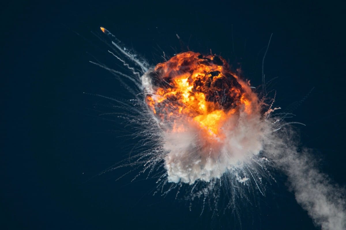 Il razzo di Firefly Aerospace esplode in aria durante il suo primo lancio