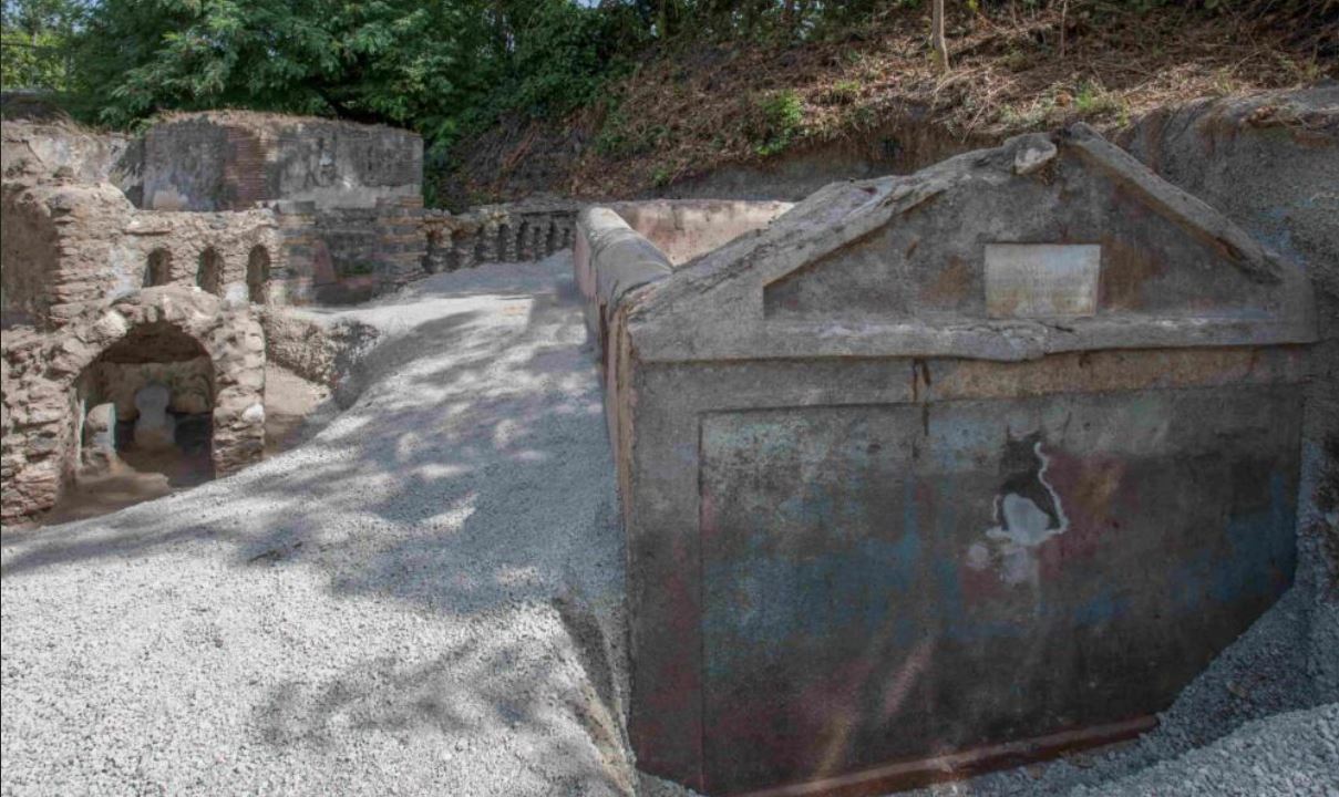 tomba-scoperta-a-pompei-1.jpg