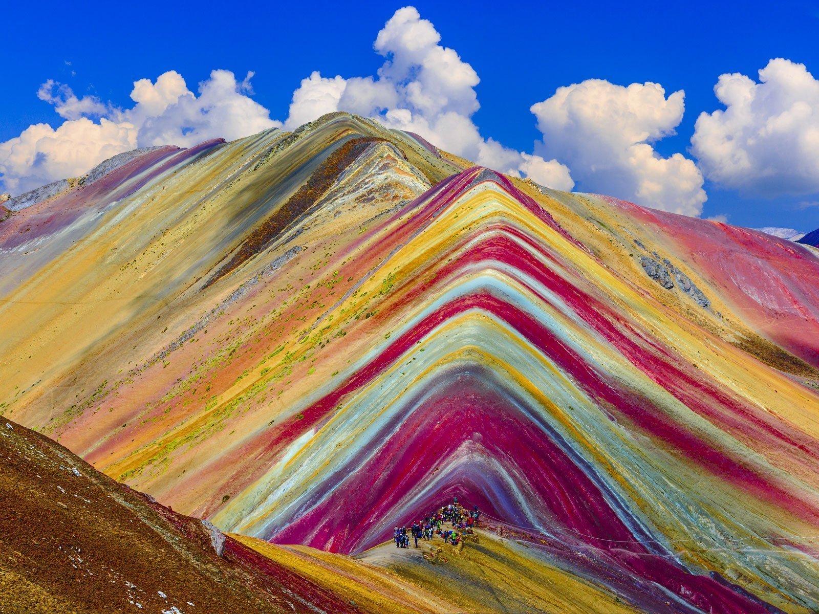Perù: alla scoperta della “montagna arcobaleno”