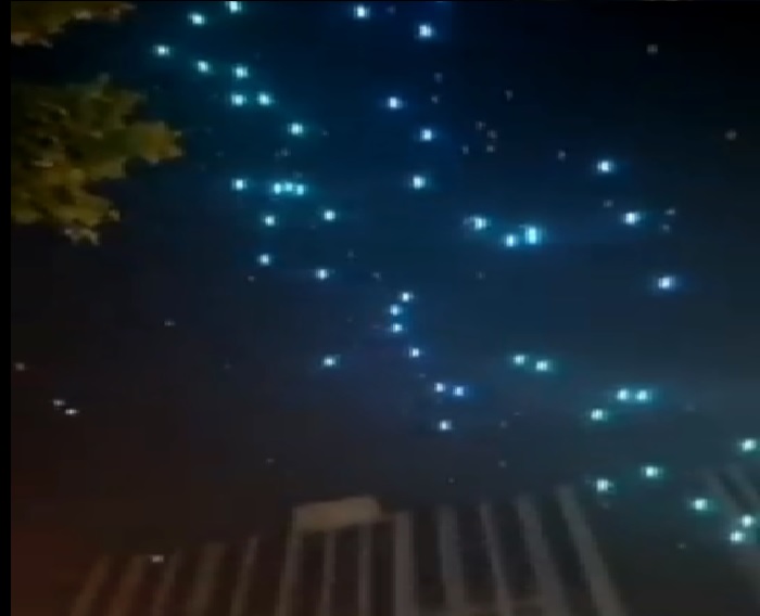 Cina: decine di droni precipitano sulla folla durante uno spettacolo di luci. Il video