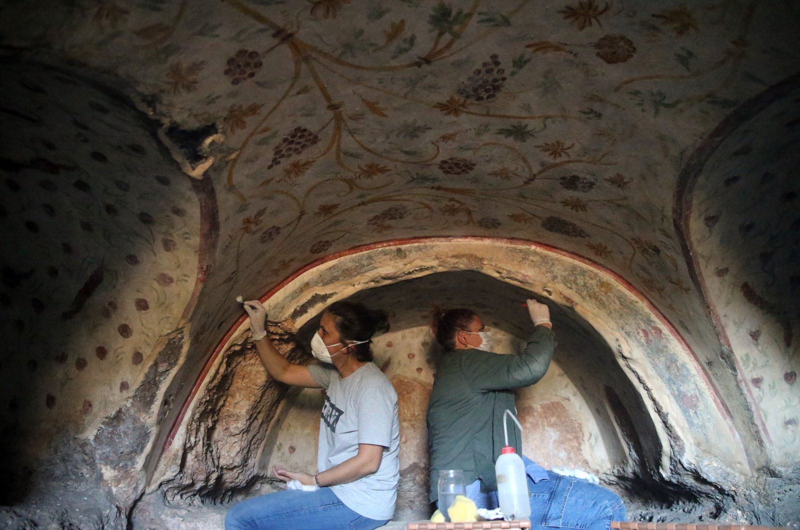 rock-tombs-found-1-1.jpg