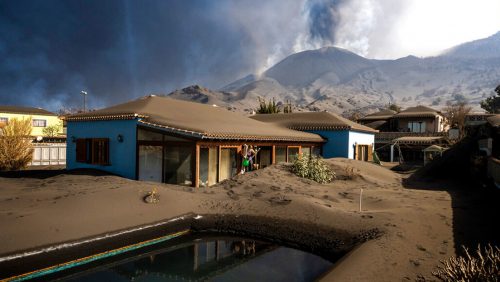 La Palma: l’eruzione del Cumbre Veja provoca il primo morto