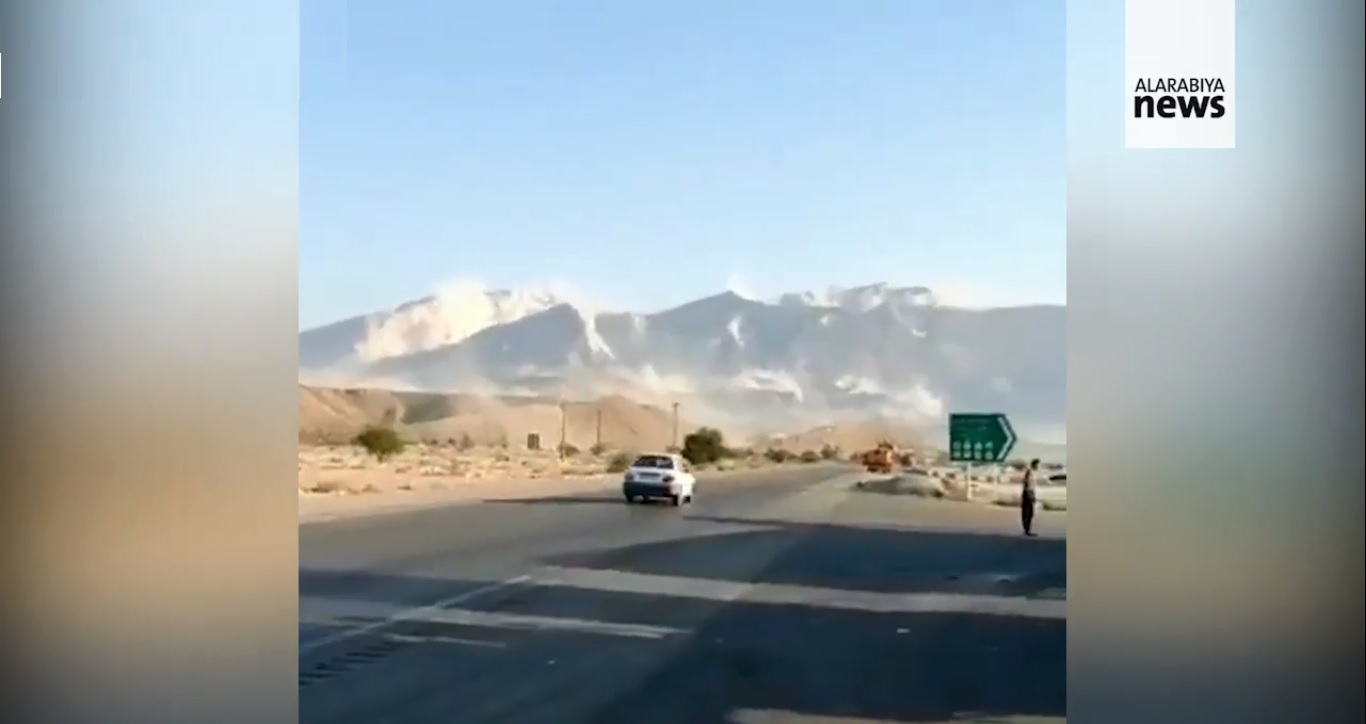 Terremoto Iran: due violente scosse provocano colossali frane. Il video