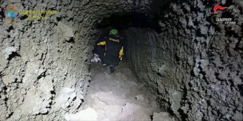 Mistero sull’Etna: scoperti in una grotta i resti di un uomo morto decine di anni fa