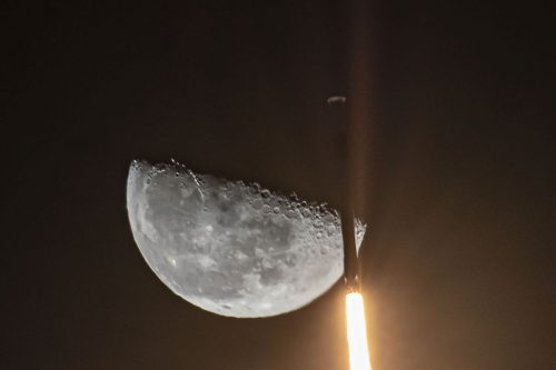 Un razzo Falcon X sta precipitando accidentalmente sulla Luna