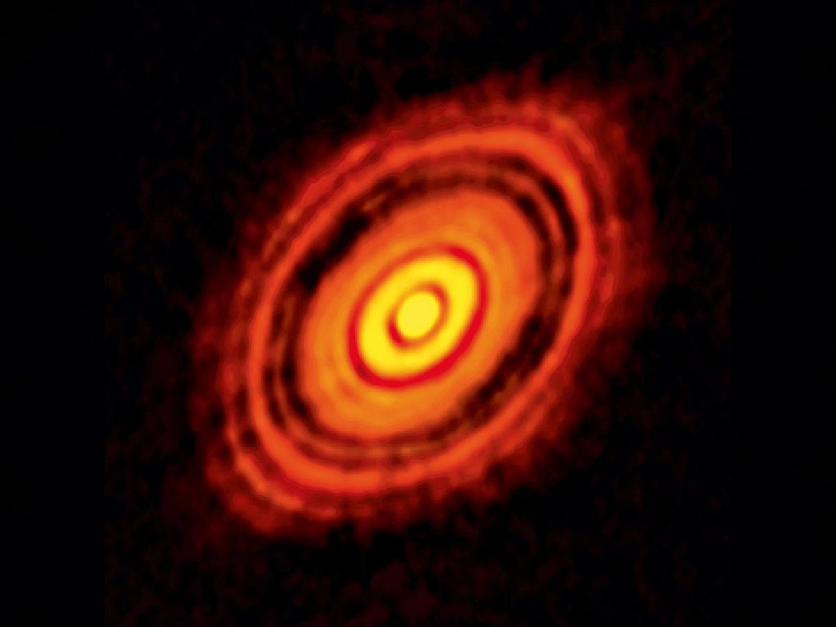 Astronomia: il Sole in passato possedeva anelli come Saturno. Lo studio
