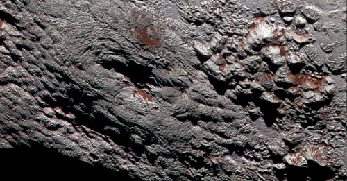 Astronomia: vulcani di ghiaccio su Plutone potrebbero ospitare la vita