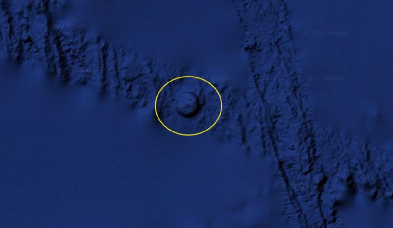 “Ho scoperto un Ufo su Google Earth”: strano ‘oggetto’ di forma circolare. Ma c’è una spiegazione