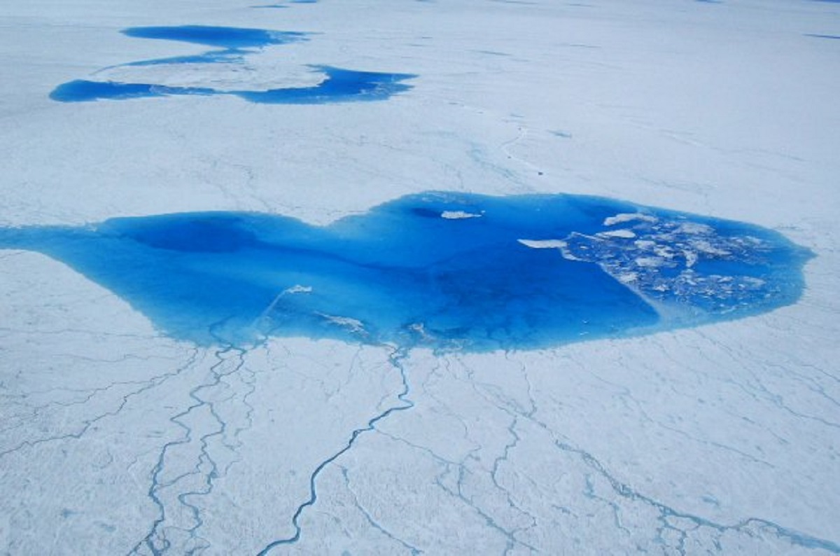 Lo scioglimento dei ghiacciai minaccia l’Antartide, formati nuovi laghi superficiali