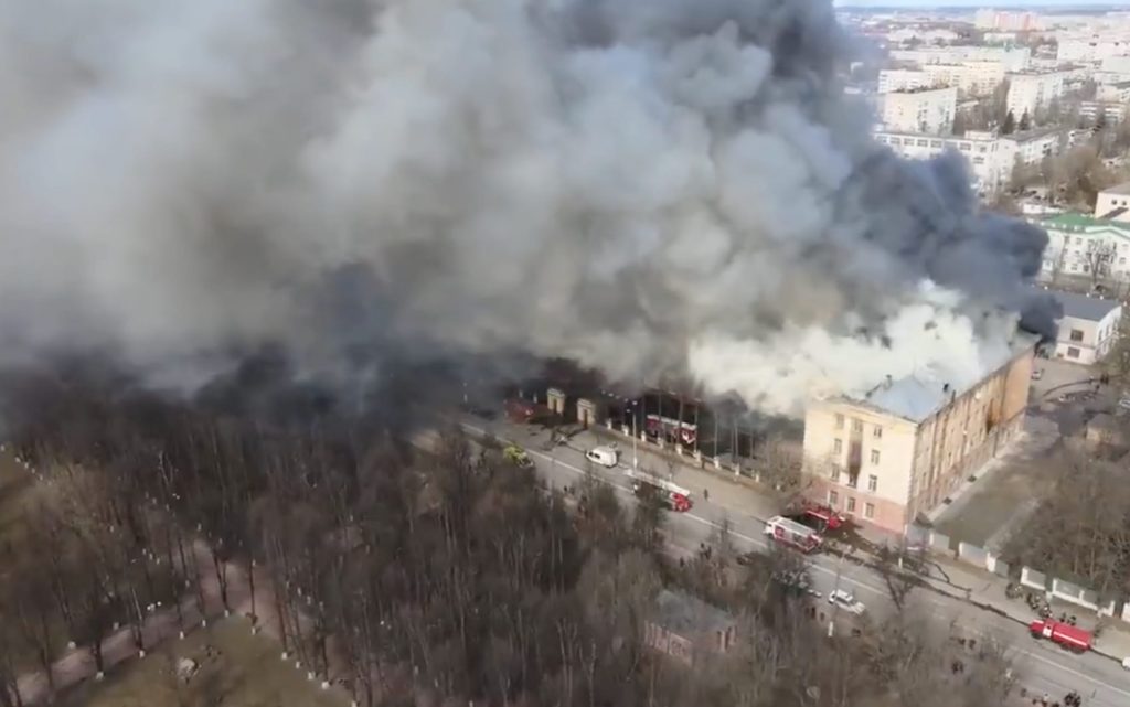 Russia: a fuoco industria di solventi e sede dell’Istituto scientifico del ministero della Difesa