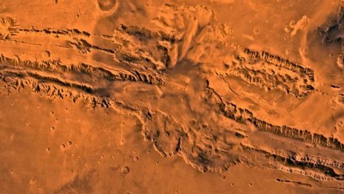 InSight cattura due terremoti su Marte: ‘Cinque volte più potenti di ogni sisma mai registrato’