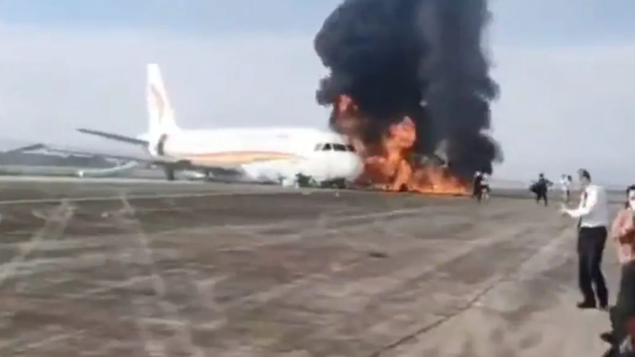 Aereo con 113 passeggeri e in fase di decollo esce di pista e prende fuoco