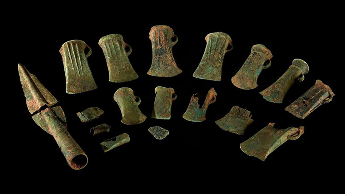 Galles: un appassionato di archeologia scopre un tesoro dell’Età del Bronzo