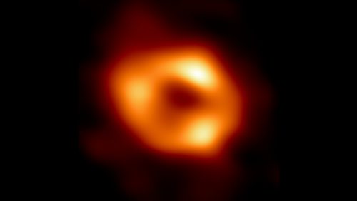 Pubblicata la prima foto di un buco nero supermassiccio al centro della nostra galassia