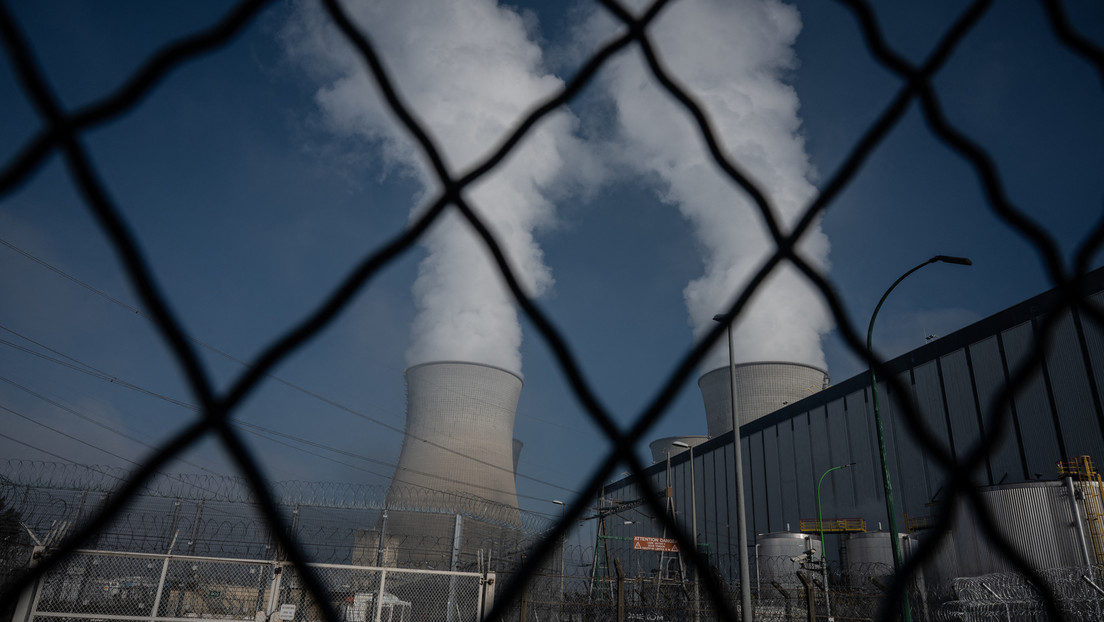 La Francia spegne la metà dei reattori nucleari: produzione energetica ai minimi da 10 anni