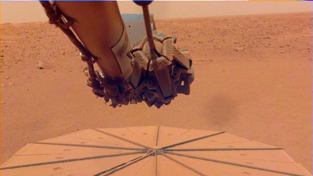 InSight, la sonda della NASA che rileva il polso di Marte, sta morendo