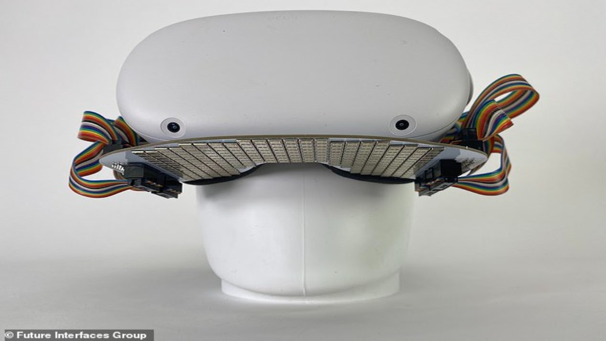m_57193091-10766345-Importantly_the_headset_doesn_t_require_any_equipment_to_be_put_-a-75_1651218212352-1.jpg