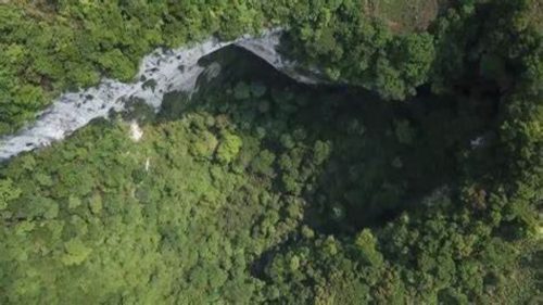 Cina: gigantesca dolina carsica scoperta nella regione di Guangxi