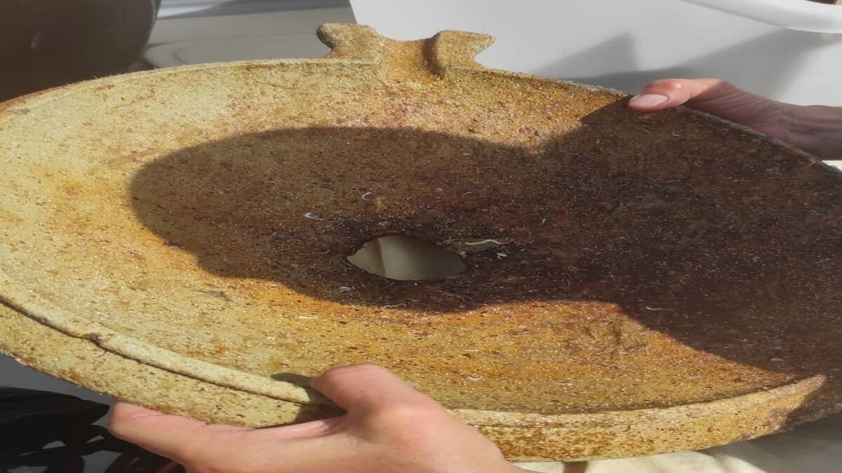 Sicilia: recuperato un antico bacile in ceramica nel mare di San Vito lo Capo