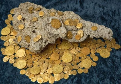 Colombia: scoperti lingotti e monete d’oro in galeone del Seicento