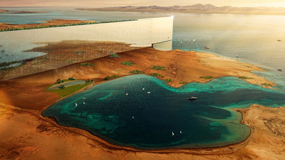 Una città con edifici a specchio in mezzo al deserto: il colossale progetto dell’Arabia Saudita