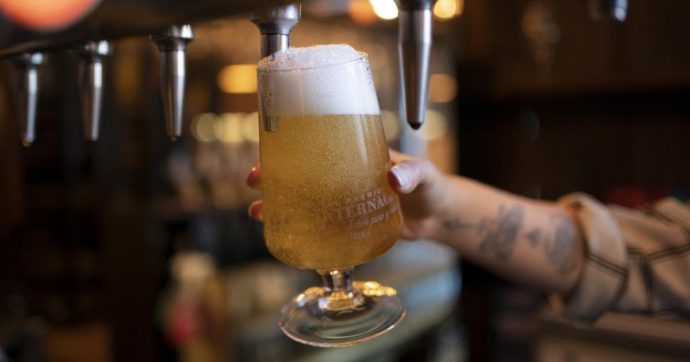 Singapore: arriva la birra prodotta dall’acqua di fogna