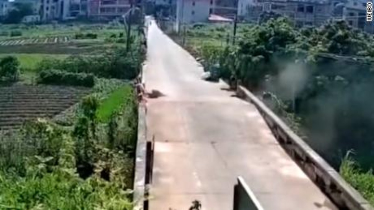 Cina: ponte collassa a causa del caldo estremo
