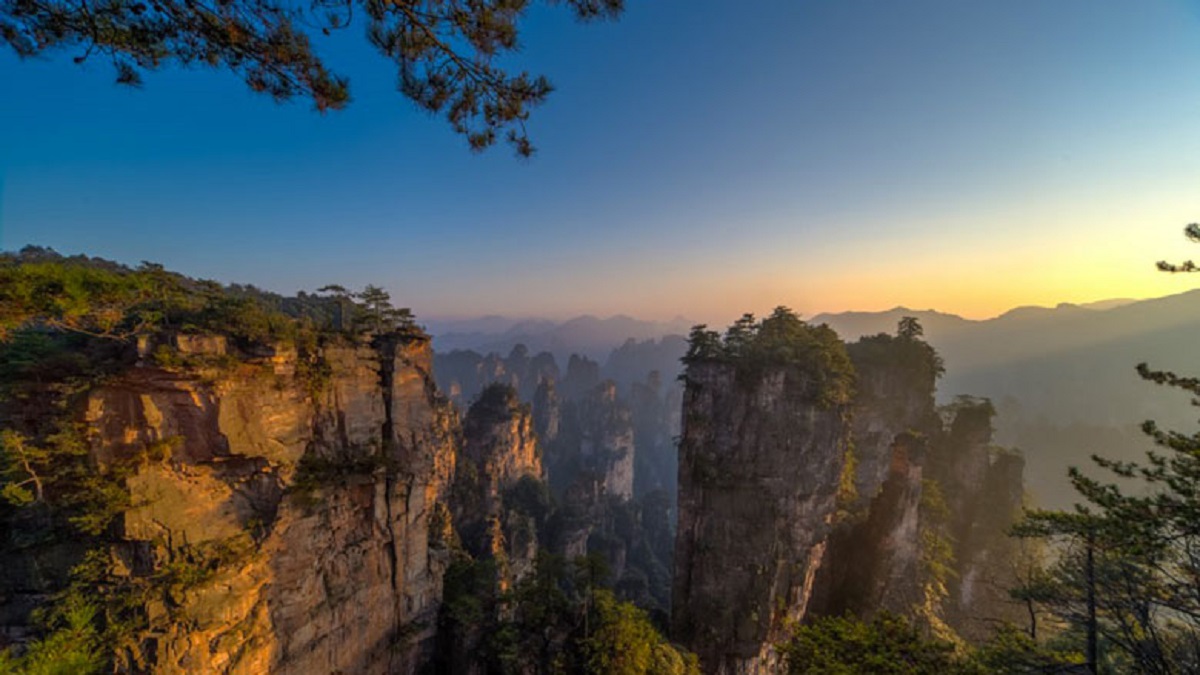 Zhangjiajie National Forest Park: le montagne sospese e fluttuanti del Monte Tianzi hanno ispirato i paesaggi alieni di “Avatar”
