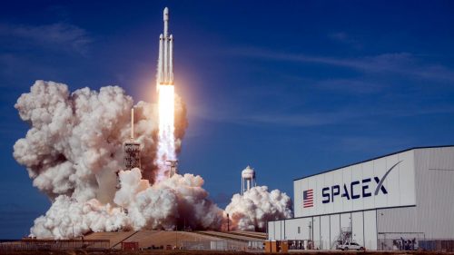 SpaceX lancia in orbita ben 46 satelliti Starlink. Il video