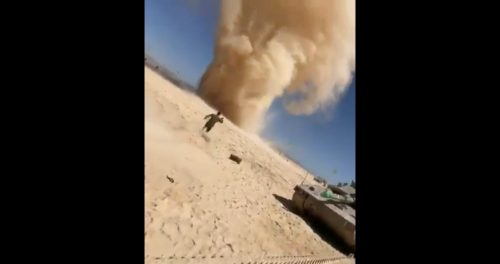 Israele: gigantesco dust devil in una base militare. Il video