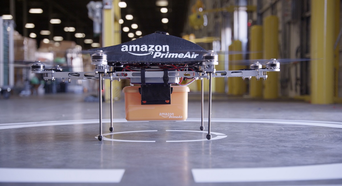 California: attivo il servizio Amazon Prime Air, inizierà a consegnare con i droni [VIDEO]