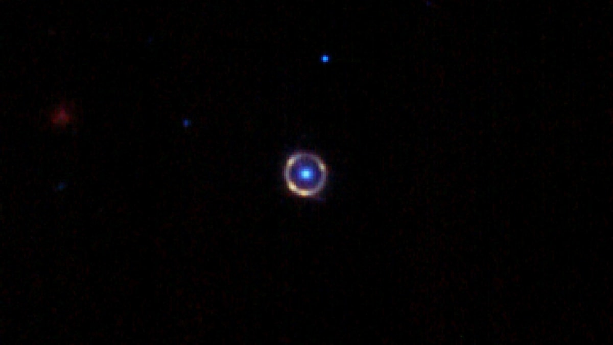 Il James Webb ci mostra un perfetto anello di Einstein a 12 miliardi di anni luce