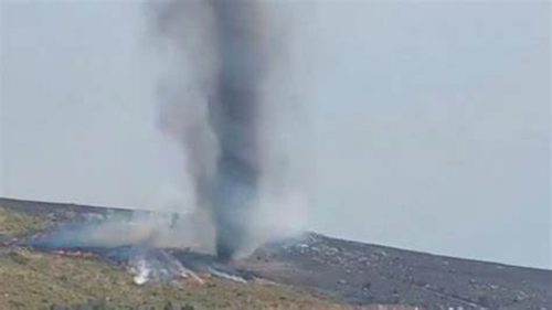 Portogallo: avvistato spaventoso tornado di fuoco. VIDEO