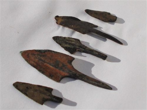 Frecce scite ed un’antichissima casa dell’Età del Bronzo scoperte in Ucraina
