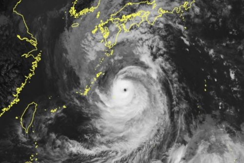 Il tifone da record Nanmadol colpisce il Giappone: 8 milioni di evacuati