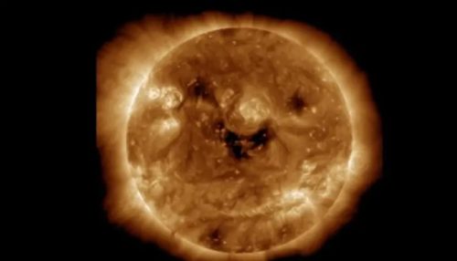 Tre buchi coronali sul Sole: NOAA emette allerta per tempesta geomagnetica
