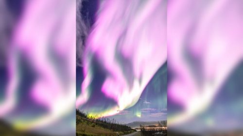 Spettacolare aurora rosa illumina la Norvegia. Misterioso ‘raggio blu’ sulla Svezia