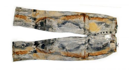 Jeans del 1857 scoperti in una nave affondata. Venduti per 114mila  dollari