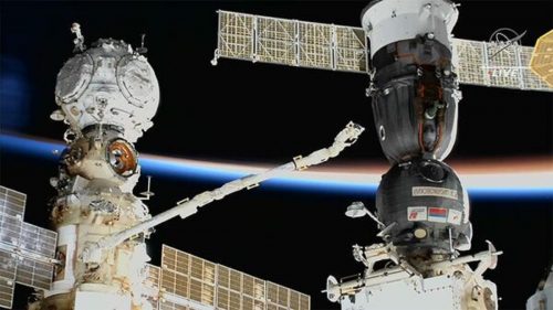 Falla sulla navicella Soyuz MS-22, NASA contatta SpaceX per il salvataggio di astronauti bloccati