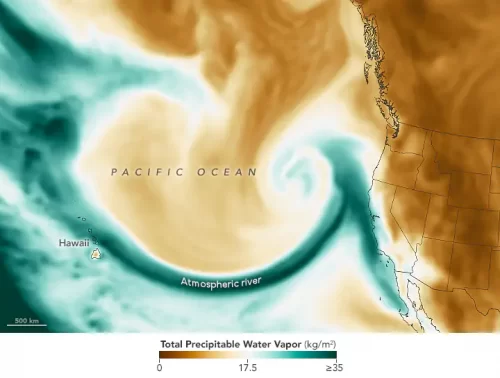 California: ‘fiume atmosferico’ flagella le coste. Onde colossali a Capitola