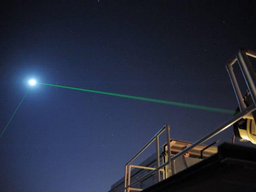 Un laser aiuterà gli scienziati a cercare gli extraterrestri nello spazio