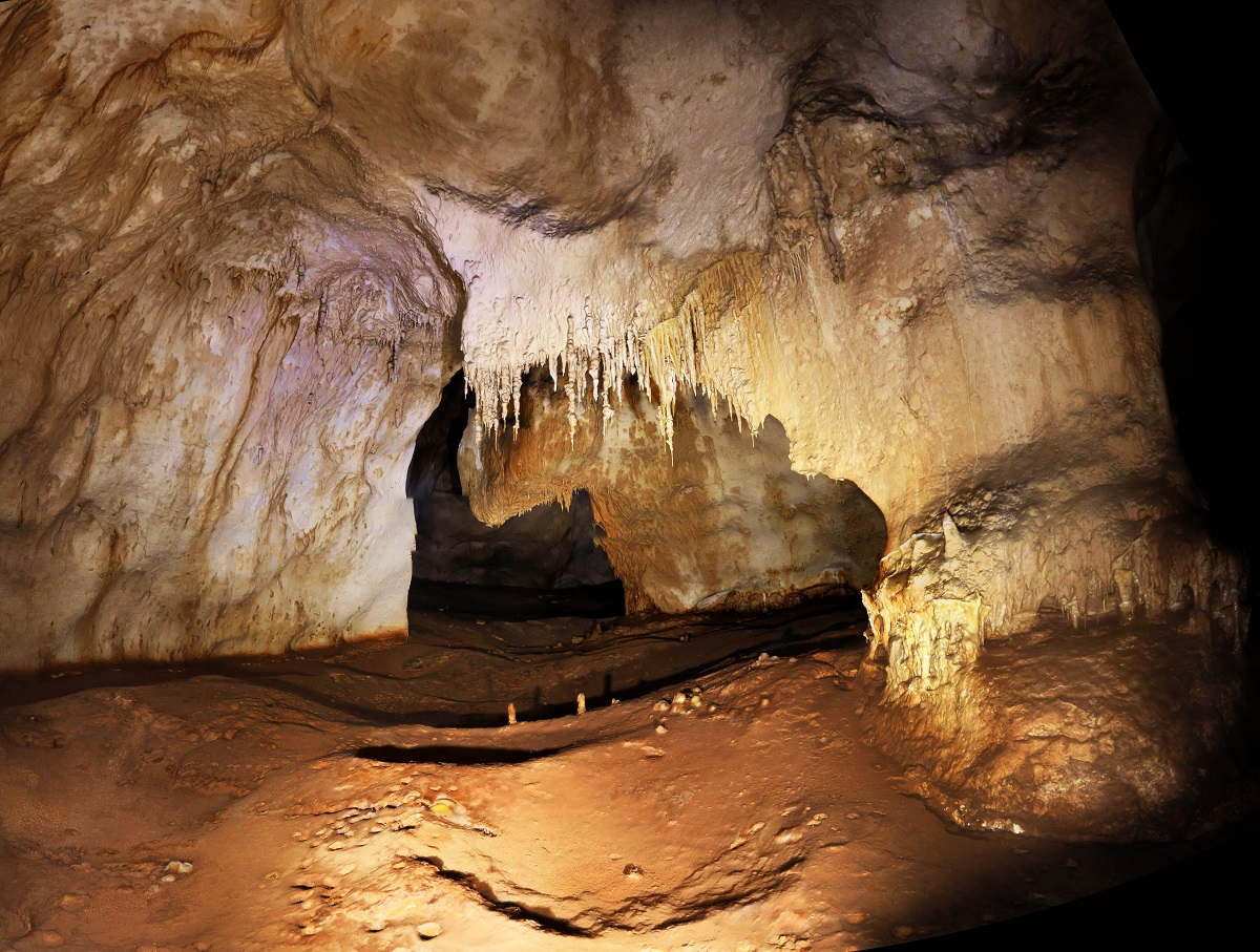 Cueva del Arco de Cieza-spagna