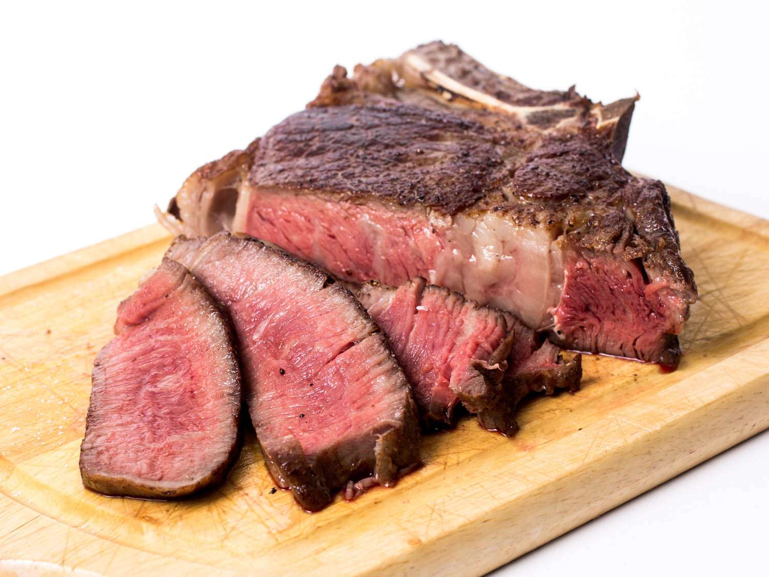 Salute: la sostituzione della carne rossa con funghi abbatte il rischio di cancro all’intestino