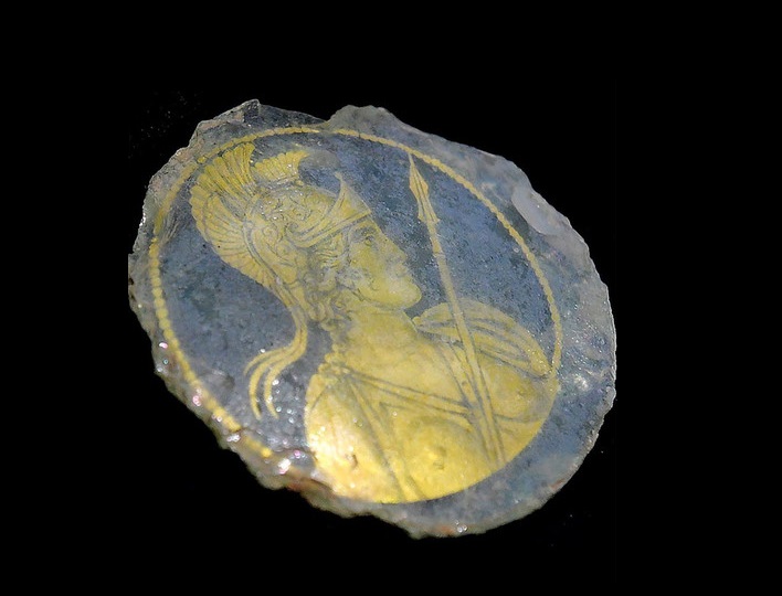 La figura della dea Roma scoperta nei lavori di ampliamento della metropolitana C