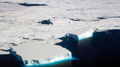Oceano Antartico, allarme elevato: la zona coperta dai ghiacci si sta riducendo al minimo annuale