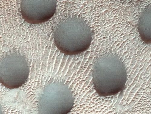 Il MRO scopre strane dune circolari su Marte