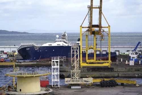 Scozia: la nave Petrel si inclina su un fianco di 45 gradi a causa del forte vento, ci sono feriti