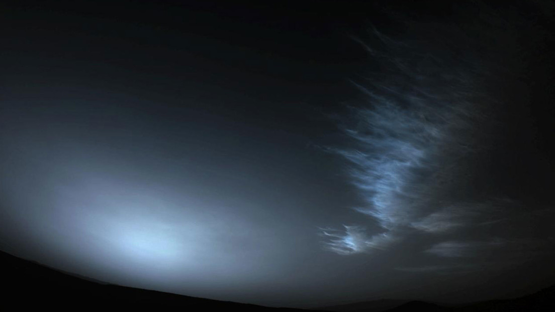 Marte: il rover Perseverance cattura alcune incredibili nuvole blu