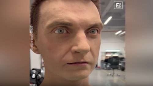 Alex, il robot umanoide più realistico al mondo. VIDEO